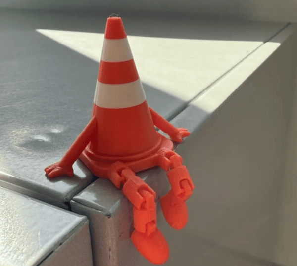 Articulated traffic cone buddy